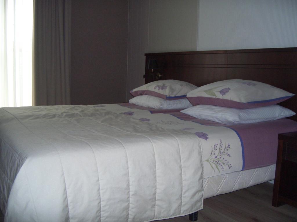 Hotel Prelude Knesselare Ngoại thất bức ảnh